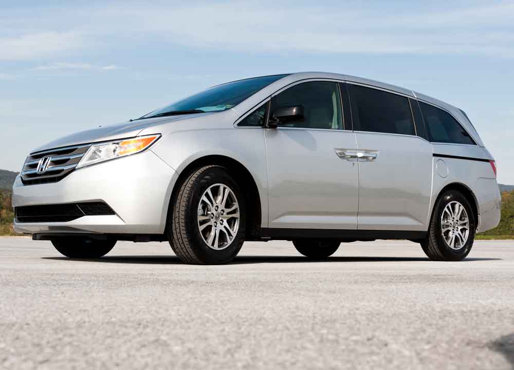 Collision Care Auto Body Shop Arlington - Honda Minivan