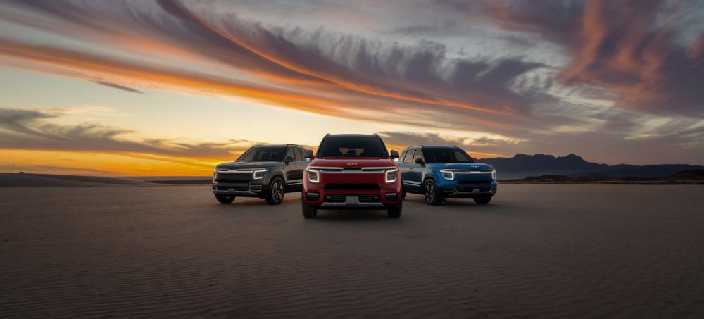 Kia Certified Collision Repair 3 kia suv’s with sunset backdrop Kia Certified Collision Repair 3 kia suv's with sunset backdrop